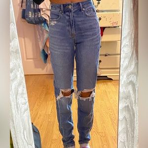 American Eagle, Mom Jeans.